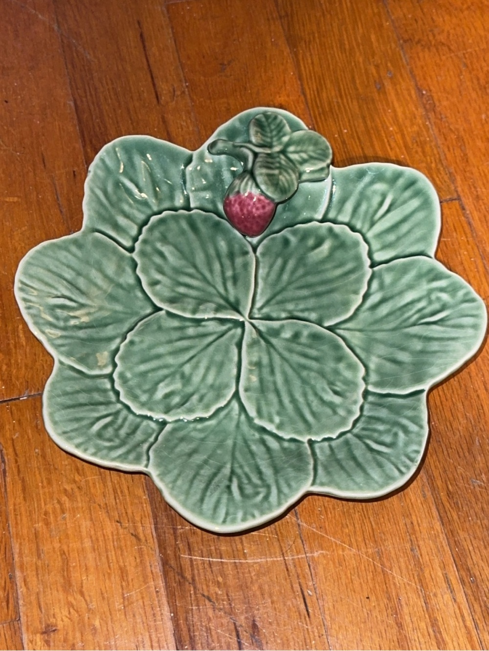 VTG Bordallo Pinheiro Strawberry Leaf Candy Dish Green